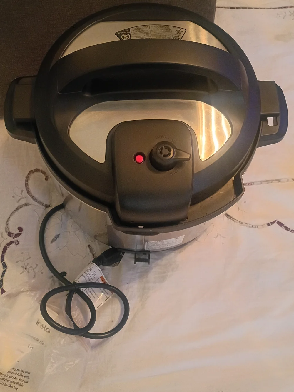 Insta Pot Electric Pressure Cooker - Stainless Steel & Black